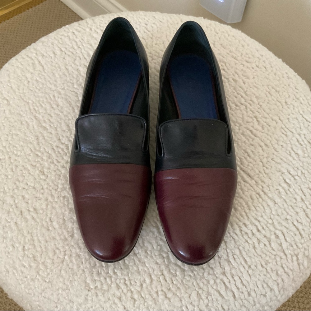 JIL SANDER  LOAFERS IN SIZE US 7 - 37.5 ITALIAN IN COLOR NAVY/BURGUNDY .